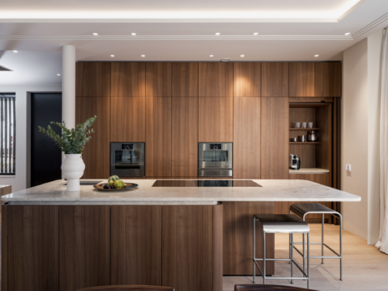 Kategorie: Architekturfotografie | Ort: München-Bogenhausen | Jahr: 2025 | Client: Dross&Schaffer | Name: Okan Sayan | Motiv: 01